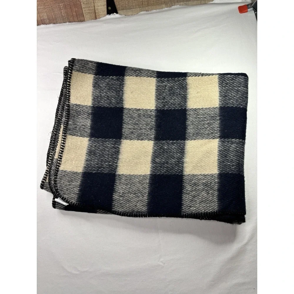S.D.C. Buffalo Blanket Unisex OS Navy Blue Cream‎ Excellent Plaid Acrylic Throw